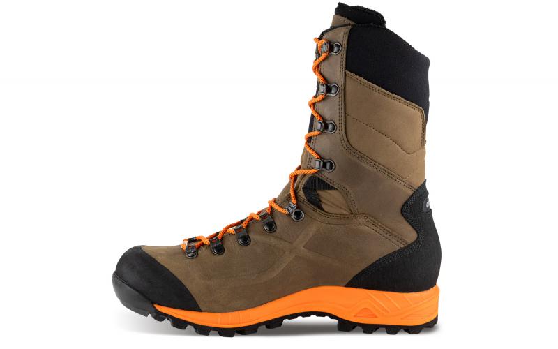 TITAN GTX CF 8400 4300 DARK BROWN