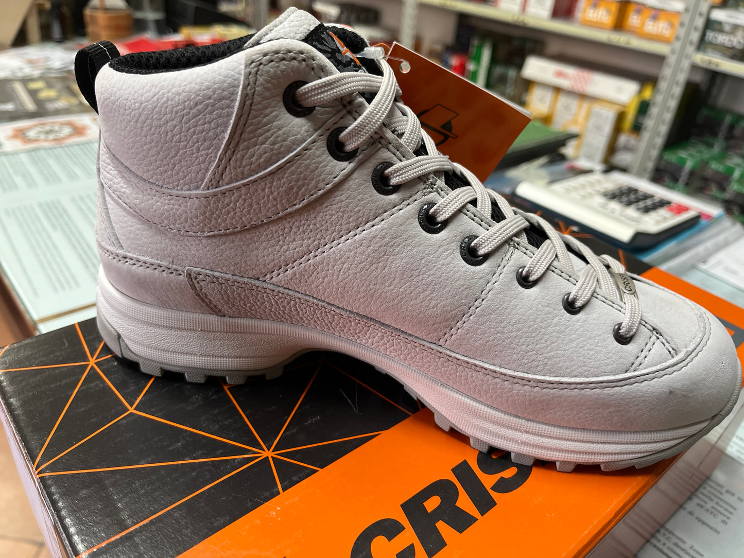 A.Way mid nub gtx white